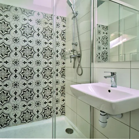 Old Market Square, Hall View, Cosy, Modern Flat Apartment *